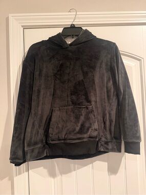 Plush Black Hooded Pullover Sweatshirt